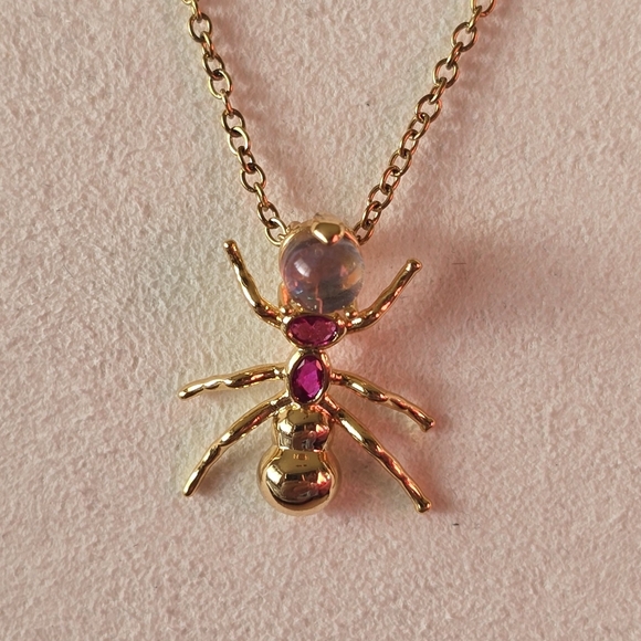 Jewelry - Gold Ant Pendant Necklace